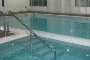 Hyrotherapy pool